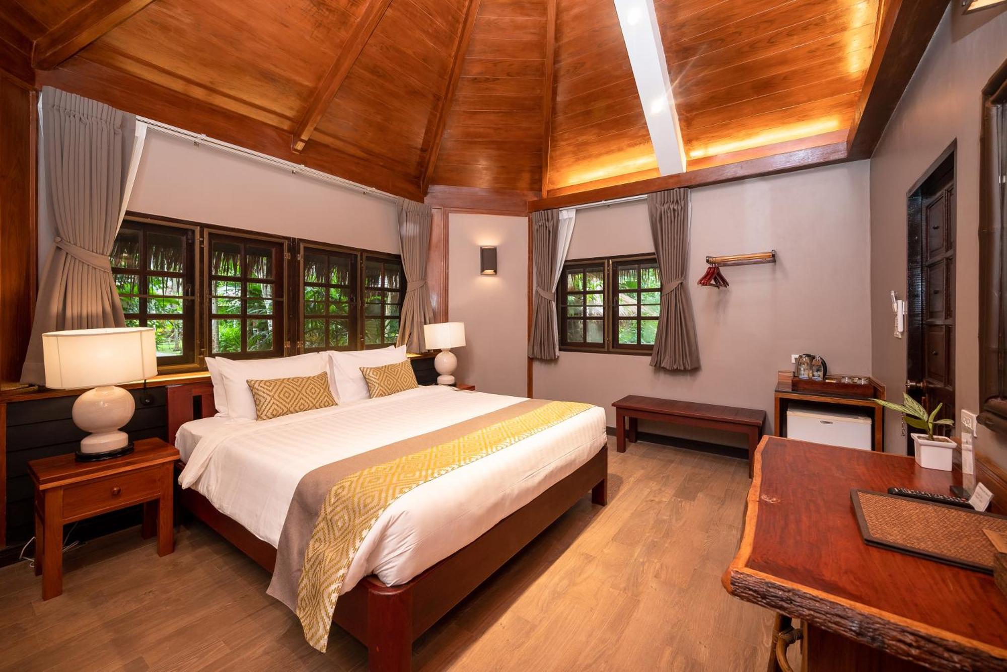 River Kwai Resotel Sai Yok Exterior photo